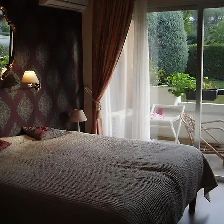80m2 Dans Parc Classe, Piscine, Calme, 5mn De Cannes Appartement *