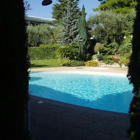 80m2 Dans Parc Classe, Piscine, Calme, 5mn De Cannes לה קאנה